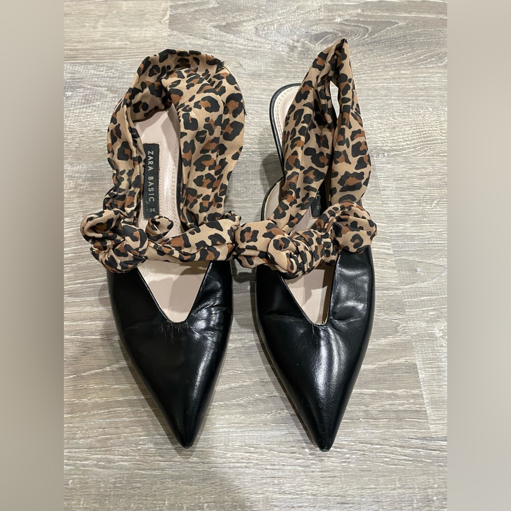 Black and leopard Kitten heel/pumps by Zara Basic